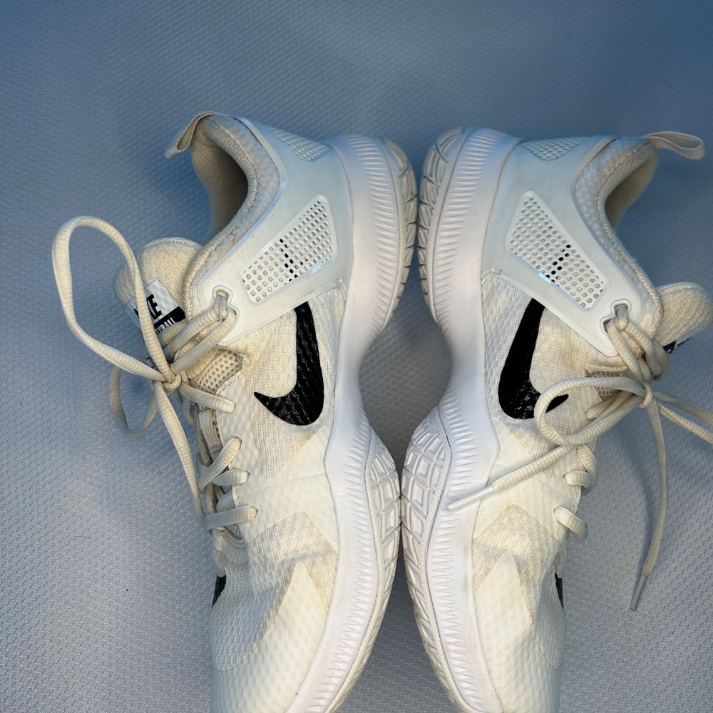 Nike Women's Court Shoes - Picture 11 of 13